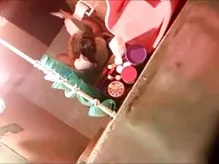 মহিলার দ্বারা সেক্স  ...