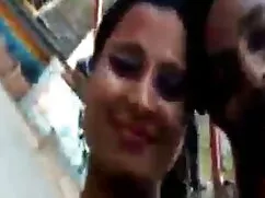 মেয়ে সমকামী