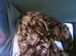 অনেক সদস্য সানি লিওন ...